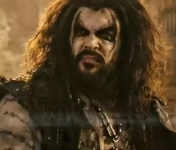 Director de Supergirl habla de Jason Momoa