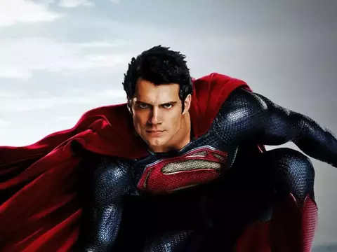 Superman | Zack Snyder divulga 1ª foto tirada de Henry Cavill como o herói