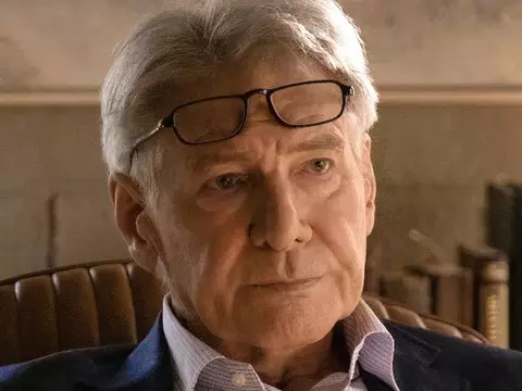 Harrison Ford em cena de Shrinking, da Apple TV+
