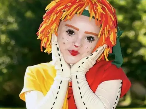 Sítio do Picapau Amarelo | Isabelle Drummond revive Emília em vídeo do Globoplay