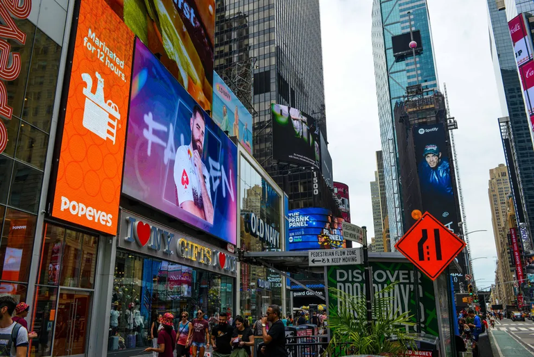 fallen furia times square nova york