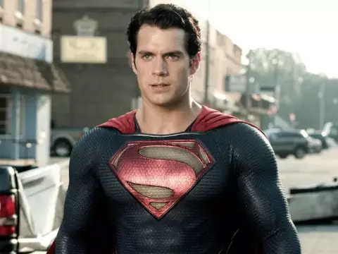 James Gunn diz que anúncio do retorno de Henry Cavill foi injusto