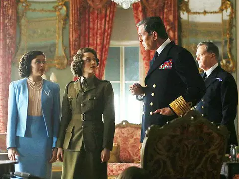 A Royal Night Out | Rainha da Inglaterra adolescente festeja nas ruas de Londres no trailer da comédia