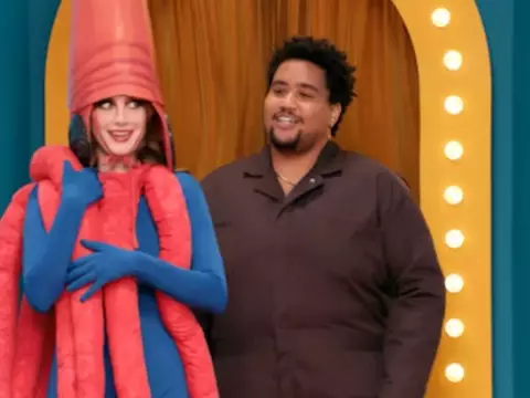 Cena de Game Changer, "One Year Later" (Reprodução)