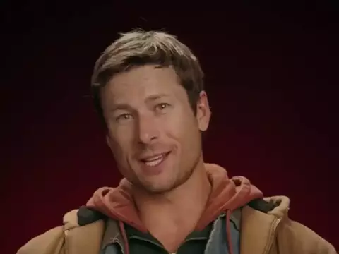 Glen Powell mostra como entrou em forma para O Sobrevivente; veja o vídeo