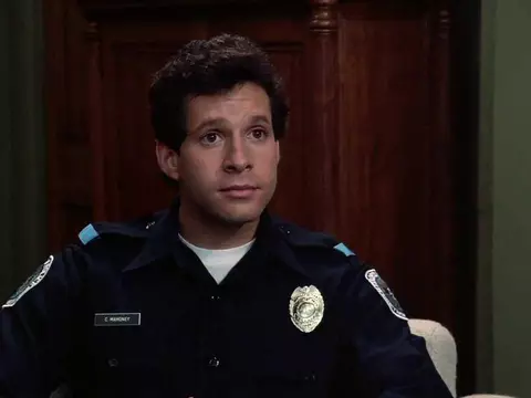 Cena de Loucademia de Polícia/Warner Bros./Divulgação