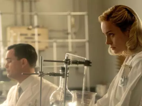 Brie Larson na série "Uma Questão de Química"