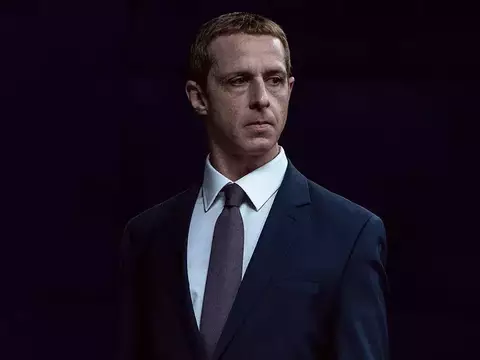 La Red Social 2 | Ve a Jeremy Strong como Mark Zuckerberg en el trailer