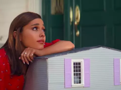 "Thank U, Next" | Ariana Grande se emociona com comentário de Jennifer Garner