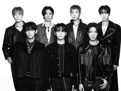 BTS em imagem promocional da ARIRANG WORLD TOUR (Reprodução)