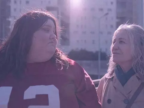 Mis muertos tristes | Nostálgica, abrumadora, pero muy buena, así es la serie de Netflix