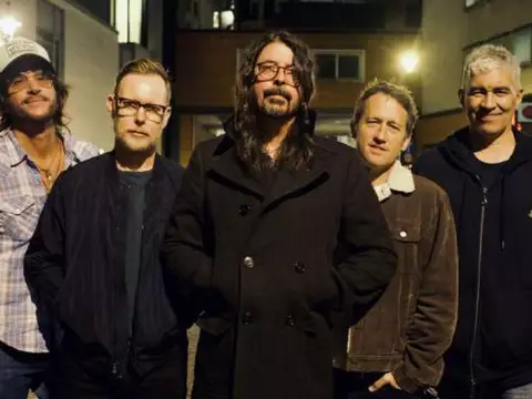 Os Foo Fighters em Londres, em 2022 (Reprodução/Twitter)