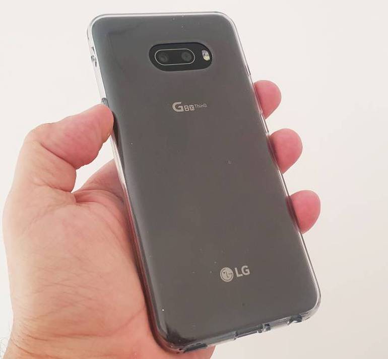 LG G8X ThinQ traseira com capa; veja review e análise completa no The Enemy