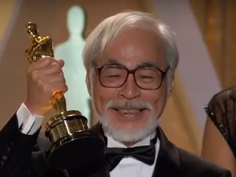 Hayao Miyazaki recebendo Oscar honorário (YouTube/Oscars/Reprodução)