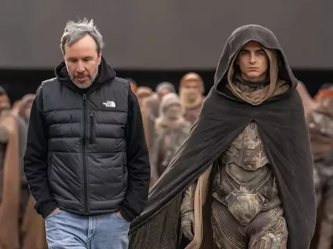 Denis Villeneuve e Timothée Chalamet, durante as gravações de Duna: Parte 2