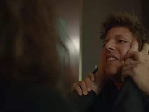 Porta dos Fundos | Fabio Porchat é agarrado nas novas fotos do filme Contrato Vitalício