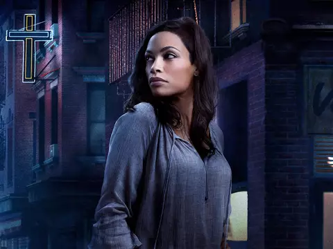 Rosario Dawson revela que foi cortada de Homem-Aranha: Um Novo Dia