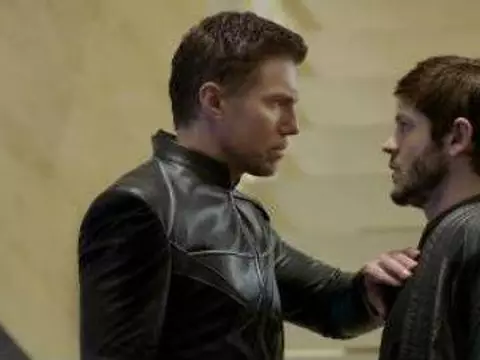 Inumanos não têm poderes e sim fardos, segundo Anson Mount