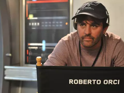 Roberto Orci, durante as gravações de Star Trek