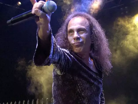 Ronnie James Dio ganha holograma em festival alemão