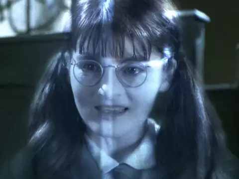 Aos 37, atriz de Harry Potter fez papel de jovem com 14 e diz: "foi ridículo"