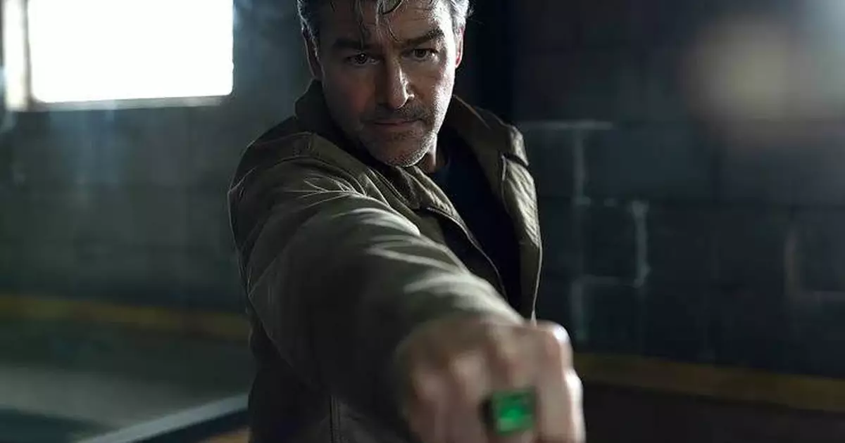 Lanternas Novo Poster Anuncio Estreia