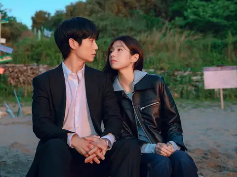 Jung Hae-in e Ha Young em Um Grude de Amor (Reprodução)
