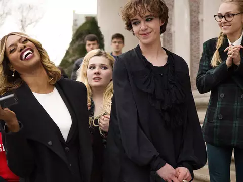 Freak Show | Adolescente desafia as tradições em trailer do longa baseado no livro de James St. James