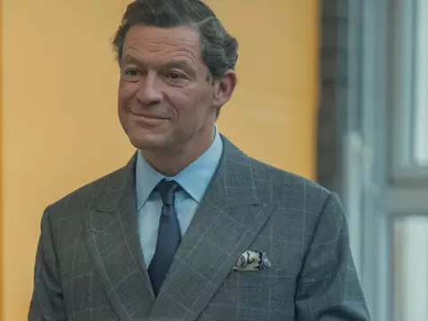Dominic West em cena de The Crown (Reprodução)