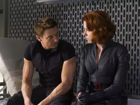 Jeremy Renner diz que adoraria fazer um filme do Gavião Arqueiro e Viúva Negra