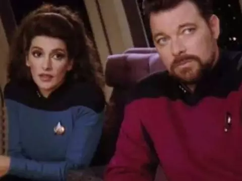  Jonathan Frakes e Marina Sirtis