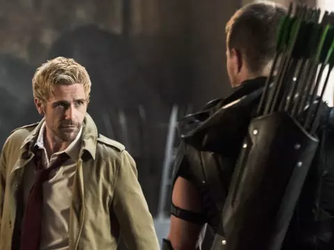 Arrow | Constantine aparece na série - veja a foto [ATUALIZADO]