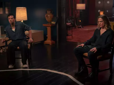 6º episódio de O Vampiro Lestat ganha pôster com estética retrô; veja