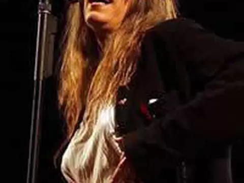 Patti Smith escreve música em homenagem a Amy Winehouse