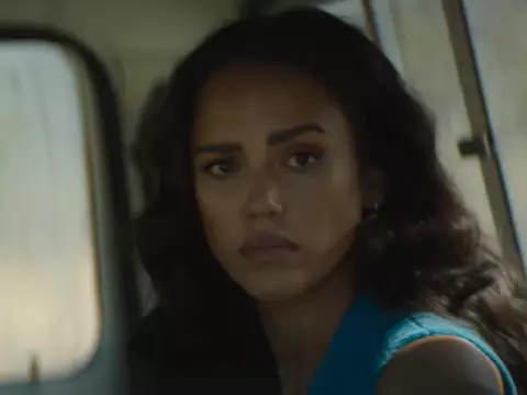 Alerta de Risco ganha trailer com Jessica Alba em ação; assista