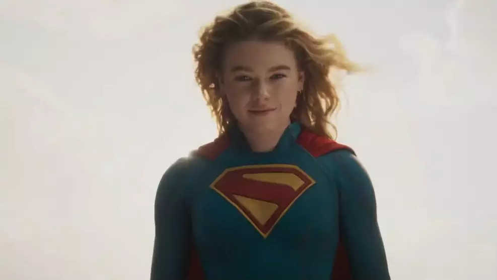 Nova imagem revela sequência de voo de Supergirl; veja