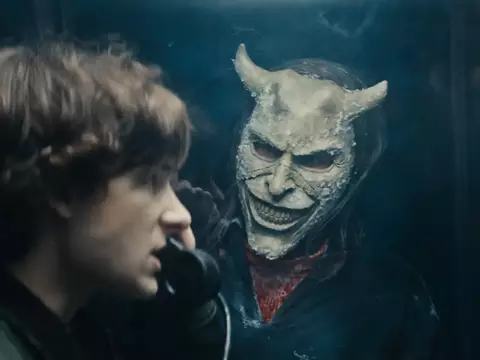 O Telefone Preto 2 ganha trailer final macabro