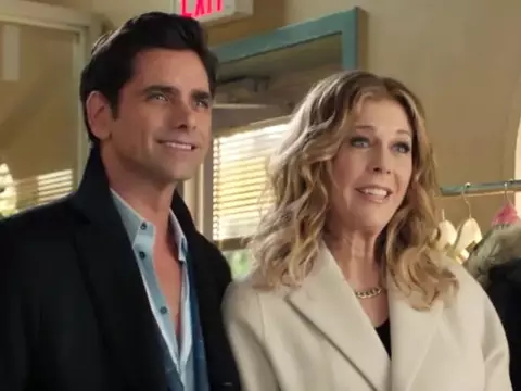 John Stamos em Meu Casamento Grego 2 (Divulgação)