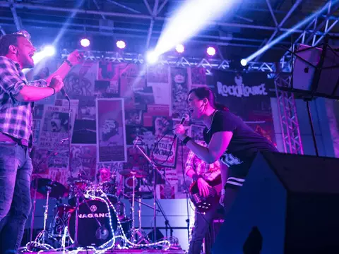 CCXP 17 | Banda Senpai Old School toca o que o público geek quer na Arena Cos Music 