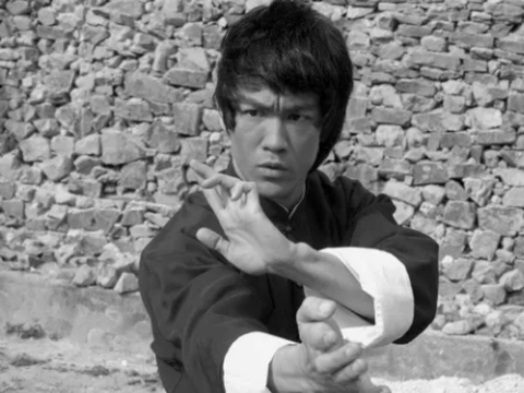 Filmes de Jackie Chan e Bruce Lee serão recuperados usando IA
