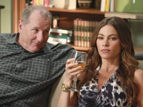Sofía Vergara e Ed O'Neill, em cena de Modern Family