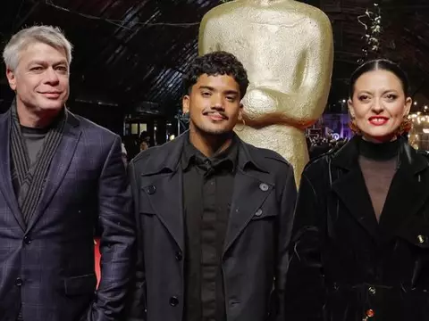 Elenco de Motel Destino no Festival de Gramado (Cleiton Thiele/Agência Pressphoto/Divulgação)