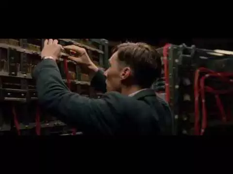 O Jogo da Imitação | Benedict Cumberbatch tenta resolver enigma no novo trailer