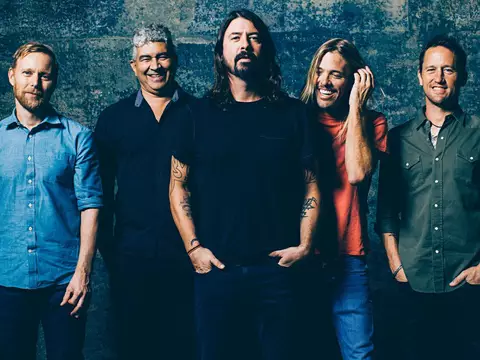 Foo Fighters grava show na Acropole