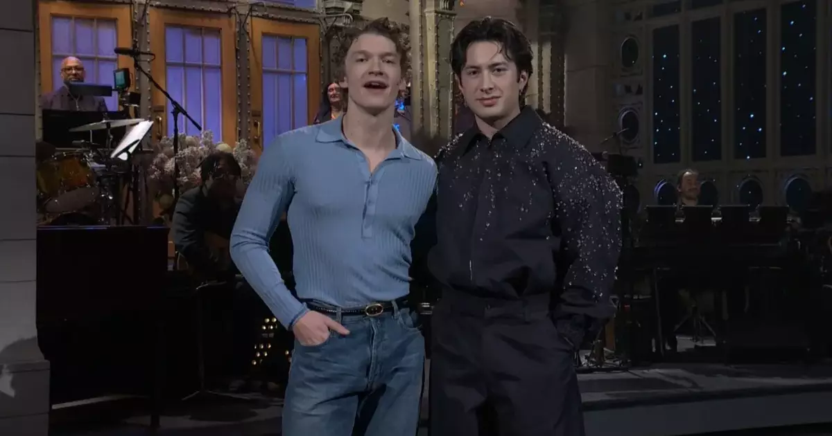 Séries e TV Heated Rivalry | Estrelas da série se reúnem no SNL2 min de leitura Júlia Henn