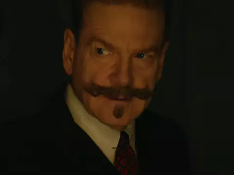 Kenneth Branagh em cena de A Noite das Bruxas (Reprodução/YouTube)