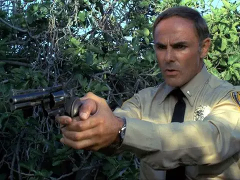 John Saxon em A Hora do Pesadelo