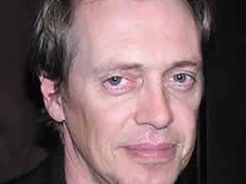 Queer | Steve Buscemi pode dirigir adaptação do livro de William S. Burroughs