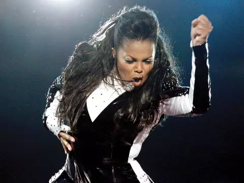 Michael | Janet Jackson e irmão brigaram após sessão, diz site: "Inveja"