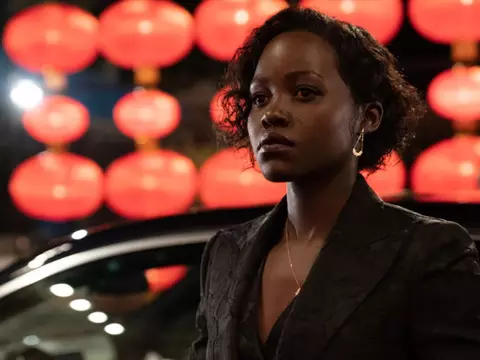 Lupita Nyong'o, em cena de As Agentes 355